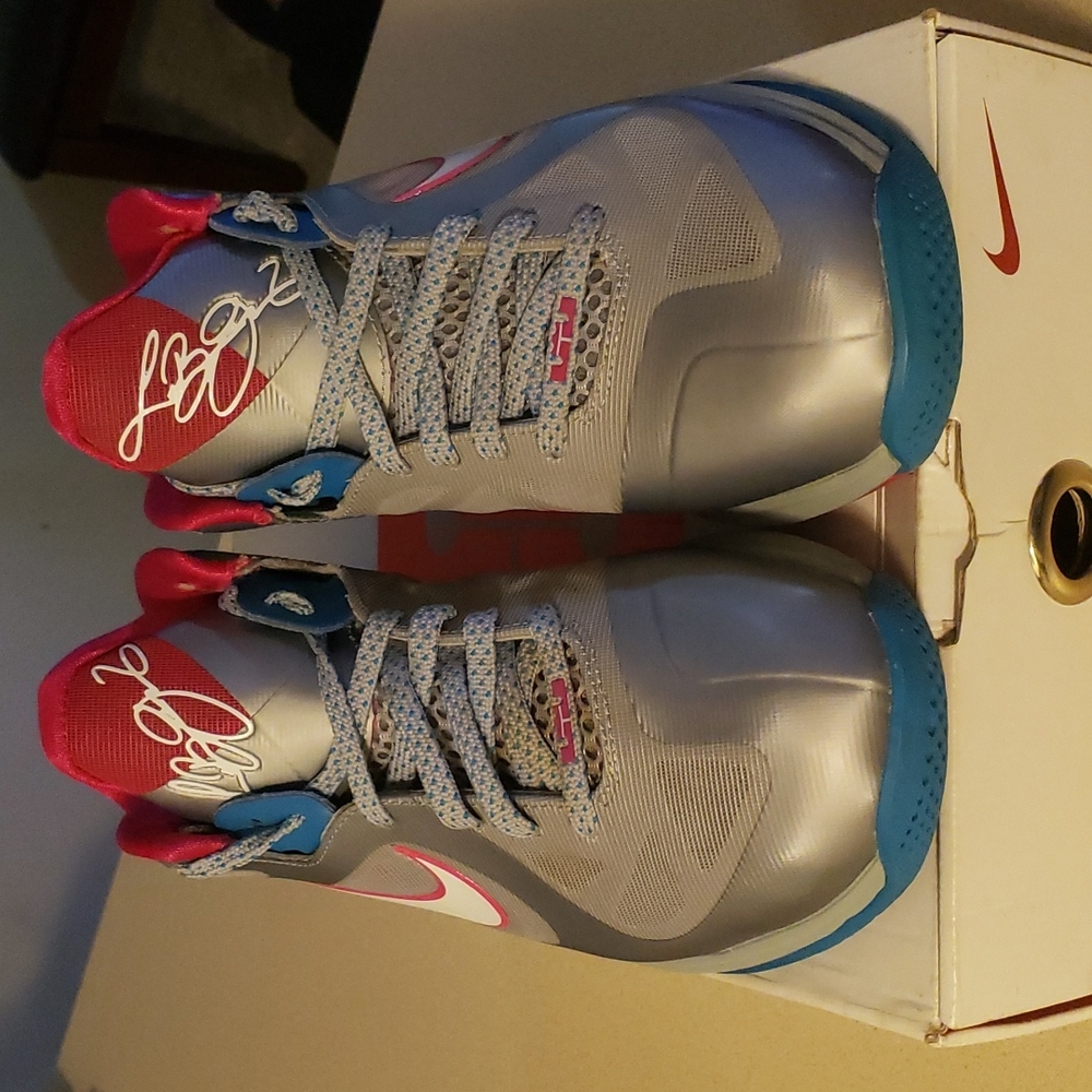Lebron 9 Low - FireBerry
